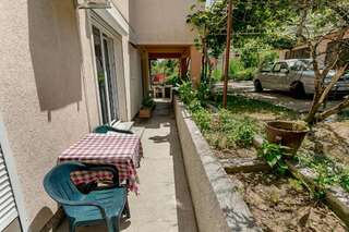 Проживание в семье Guest House Miki Игало Трехместный номер с общей ванной комнатой-39