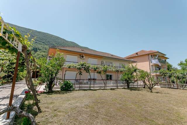 Проживание в семье Guest House Miki Игало-3
