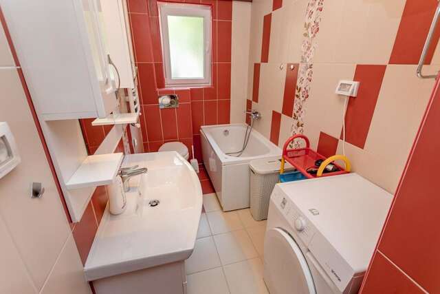 Проживание в семье Guest House Miki Игало-13